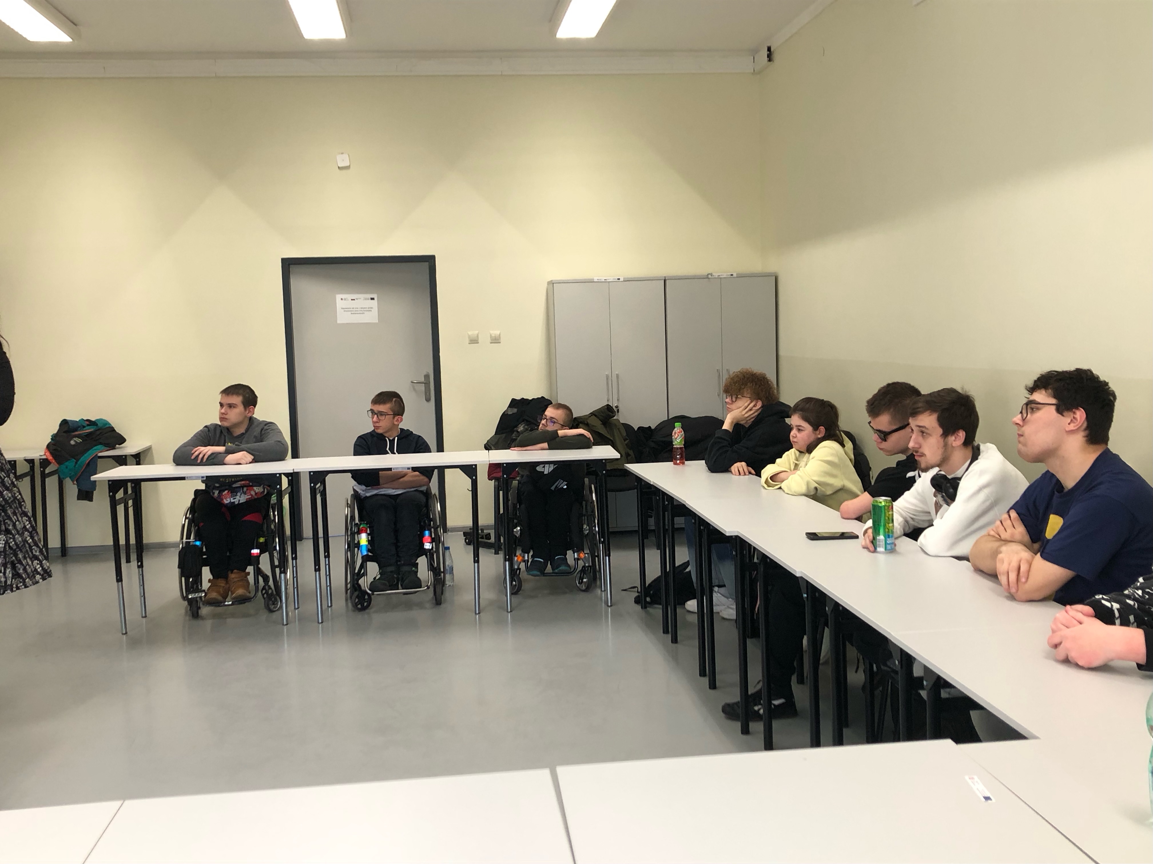 WIZYTA UCZNIÓW W BCU W DZIEDZINIE LOGISTYKI