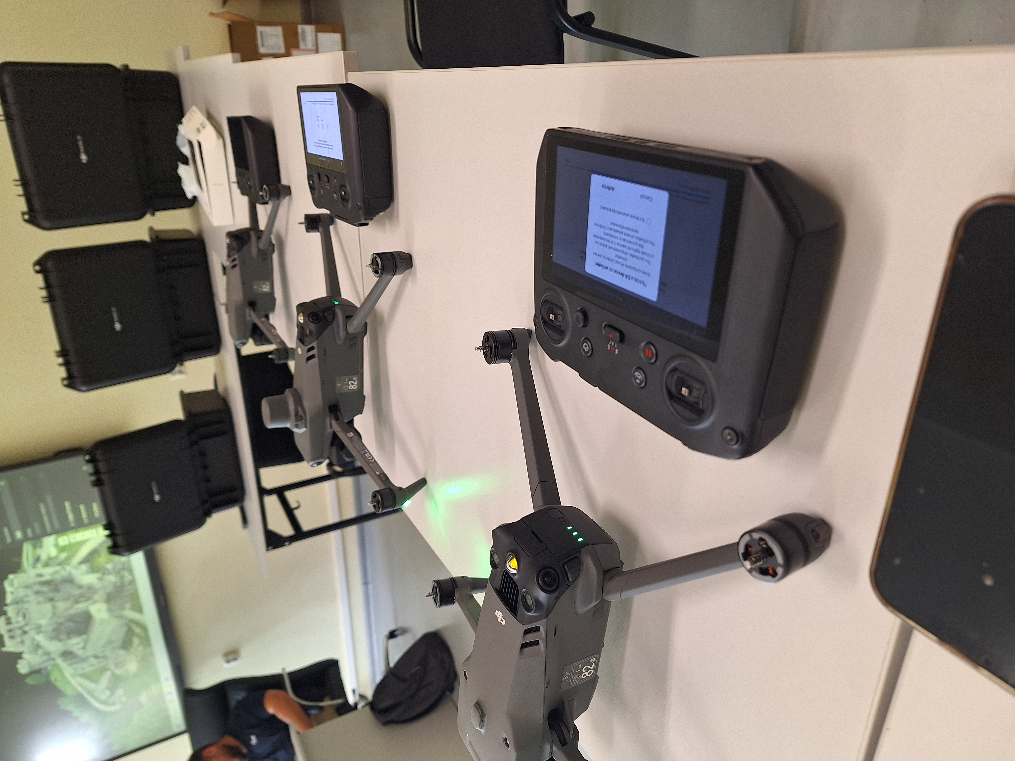 DRONY DJI TERRA Z KAMERĄ TERMOWIZYJNĄ W BCU W DZIEDZINIE LOGISTYKI